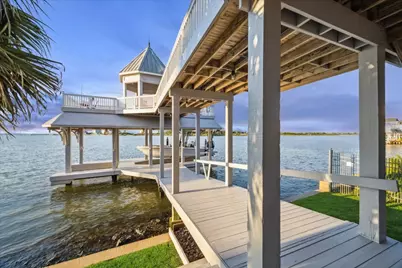 13415 Jibstay Court, Galveston, TX 77554 - Photo 43