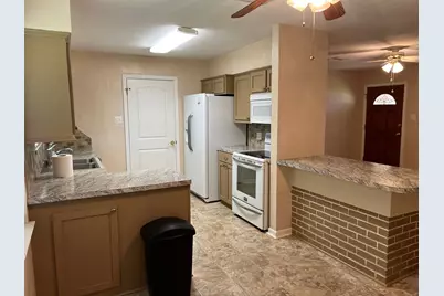 110 S Oleander Street, Lake Jackson, TX 77566 - Photo 17