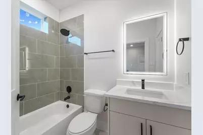 4709 Thornton Villas Lane, Houston, TX 77018 - Photo 9