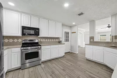2146 Longwood Drive, Deer Park, TX 77536 - Photo 9