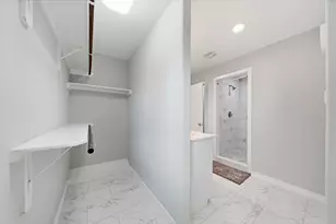 450 N Sunset Blvd, Holiday Lakes, TX 77515 - Photo 25