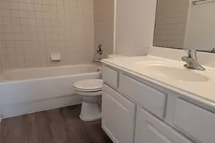 5618 Savannah Woods Ln, Rosharon, TX 77583 - Photo 9