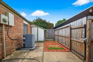 11818 Southlake Dr, Houston, TX 77077 - Photo 25