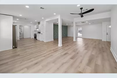 4311 Brookfield Drive, Houston, TX 77045 - Photo 9