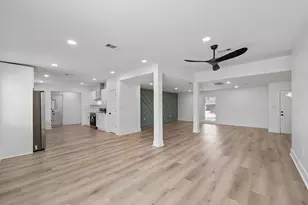 4311 Brookfield Dr, Houston, TX 77045 - Photo 9