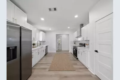 4311 Brookfield Drive, Houston, TX 77045 - Photo 11