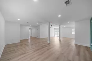 4311 Brookfield Dr, Houston, TX 77045 - Photo 7