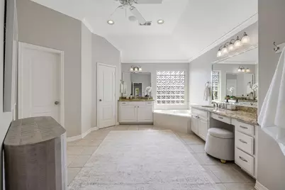 5217 Blossom Street #C, Houston, TX 77007 - Photo 17