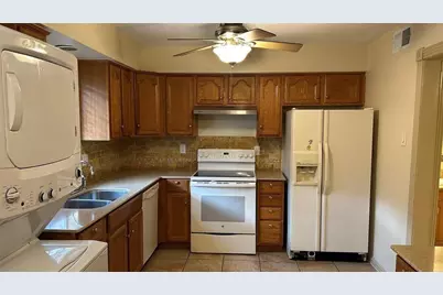 7600 Burgoyne Road #115, Houston, TX 77063 - Photo 11