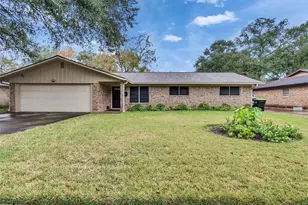 2825 Encino Ave, Bay City, TX 77414 - Photo 5