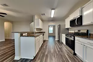 10208 Red Fern Ct, Conroe, TX 77385 - Photo 7