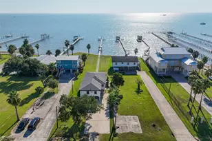 1313 8th St, Dickinson, TX 77539 - Photo 31