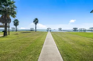 1313 8th St, Dickinson, TX 77539 - Photo 29