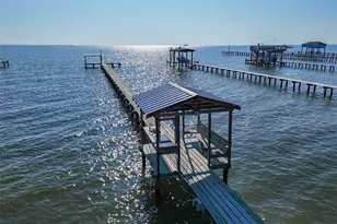 1313 8th St, Dickinson, TX 77539 - Photo 5