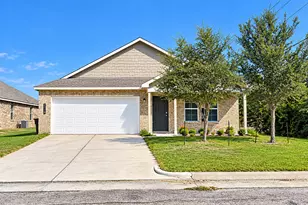 2719 Marguerite St, Bay City, TX 77414 - Photo 1