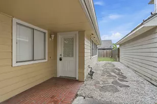 9915 Territory Ln, Houston, TX 77064 - Photo 5