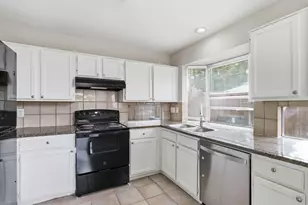 9915 Territory Ln, Houston, TX 77064 - Photo 19