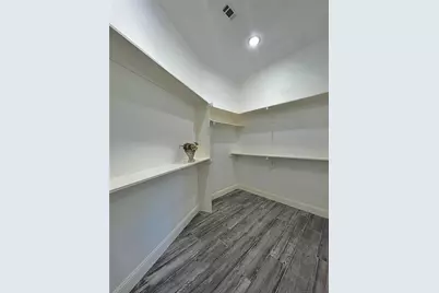 10127 Grover Ln, Houston, TX 77041 - Photo 9