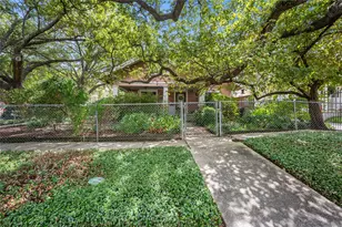 603 Welch St, Houston, TX 77006 - Photo 3