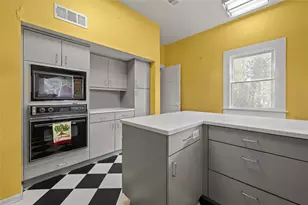 603 Welch St, Houston, TX 77006 - Photo 17