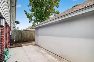 1253 El Camino Village Dr, Webster, TX 77058 - Photo 35
