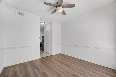 1253 El Camino Village Drive, Webster, TX 77058 - Photo 5