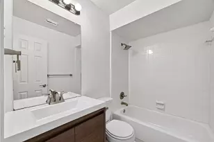 1253 El Camino Village Dr, Webster, TX 77058 - Photo 25