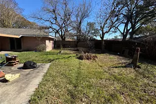 10302 Belfast Rd, La Porte, TX 77571 - Photo 9