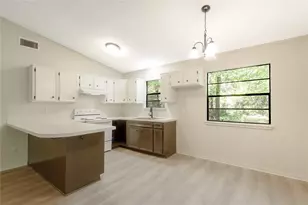 28633 Shawnee Ct, Huntsville, TX 77320 - Photo 13