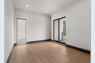 5110 Glenmeadow Drive, Houston, TX 77096 - Photo 35