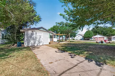 1403 N Avenue F, Freeport, TX 77541 - Photo 17