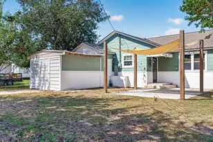 1403 N Avenue F, Freeport, TX 77541 - Photo 3