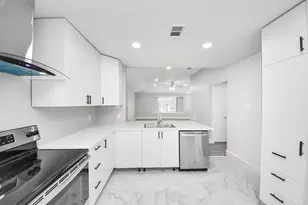 3842 Westmeadow Dr, Houston, TX 77082 - Photo 1