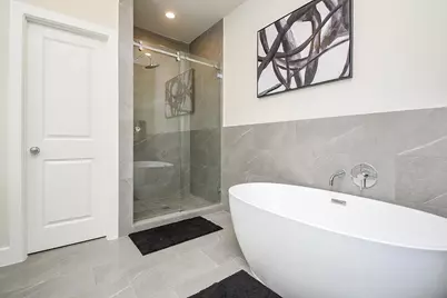 139 Eastwood Street, Houston, TX 77011 - Photo 13