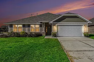 601 Greystone Ln, Angleton, TX 77515 - Photo 1