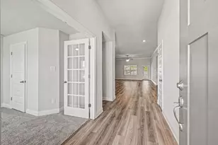 601 Greystone Ln, Angleton, TX 77515 - Photo 5