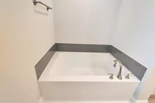 601 Greystone Ln, Angleton, TX 77515 - Photo 19