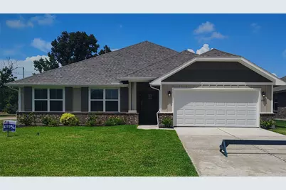 601 Greystone Lane, Angleton, TX 77515 - Photo 1