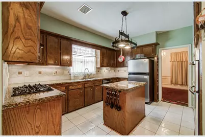 211 Squires Bend, Stafford, TX 77477 - Photo 7