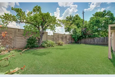 211 Squires Bend, Stafford, TX 77477 - Photo 25