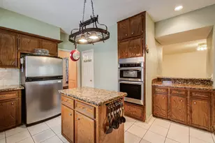 211 Squires Bend, Stafford, TX 77477 - Photo 9