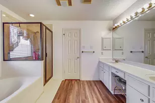 211 Squires Bend, Stafford, TX 77477 - Photo 17