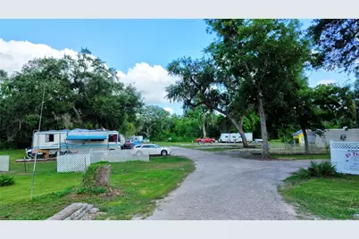 6496 Fm 2611 Road, Brazoria, TX 77422 - Photo 5