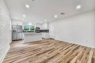 4712 33rd St, Dickinson, TX 77539 - Photo 13