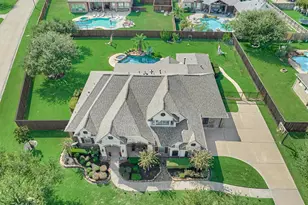 17703 Fairhaven Lake Dr, Cypress, TX 77433 - Photo 3