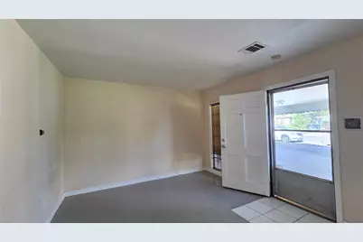8510 Cowart Street, Houston, TX 77029 - Photo 5