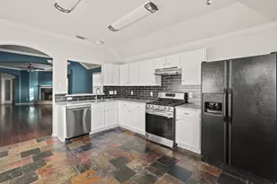 5823 Creektrace Ln, Katy, TX 77449 - Photo 9