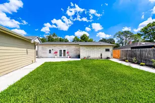 8815 Sharpview Dr, Houston, TX 77036 - Photo 31