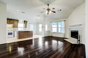 7605 Waterlilly Ln, Pearland, TX 77581 - Photo 5