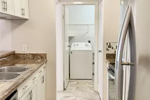 18 Dellforest Ct, The Woodlands, TX 77381 - Photo 9